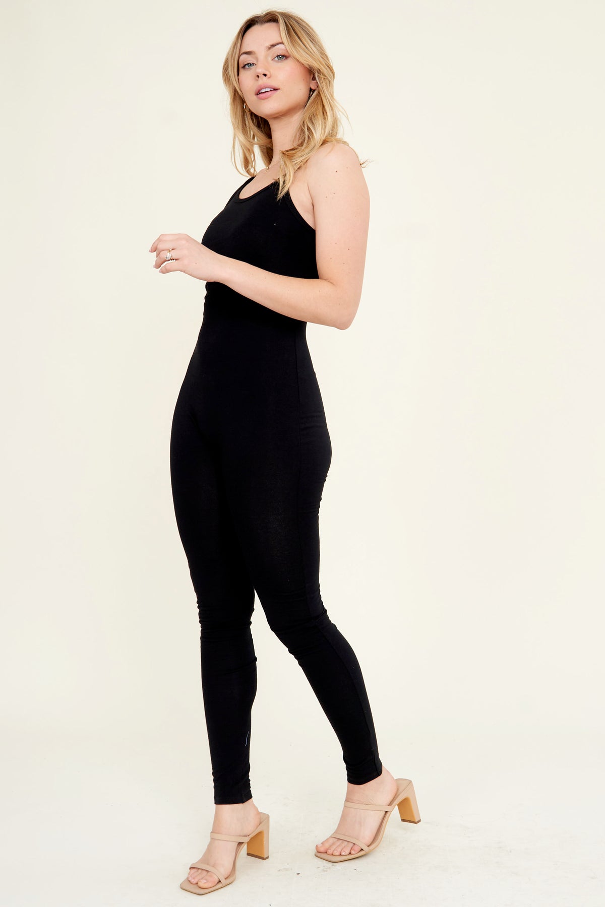 RX7010_Black_2572131