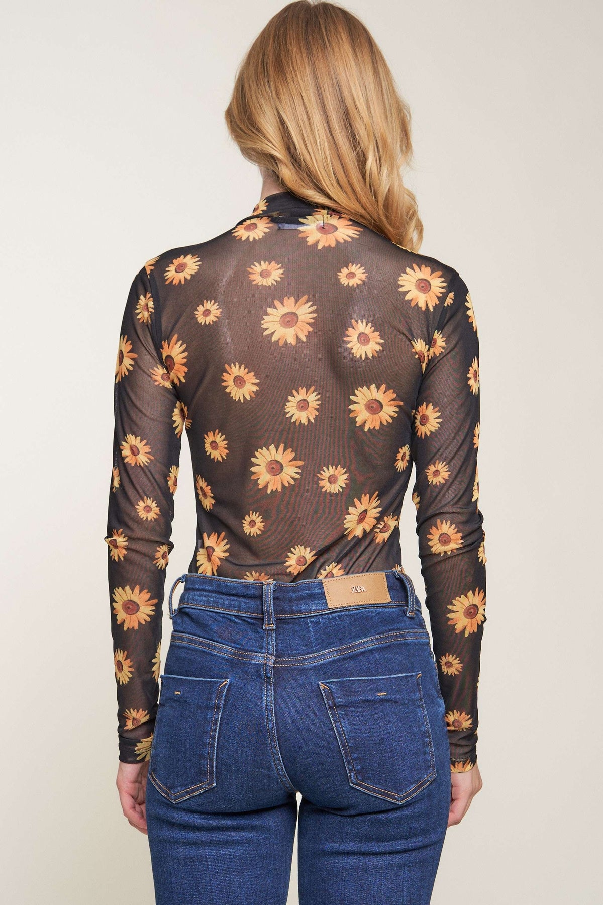 BZ7043_BlackSunflower_2581757