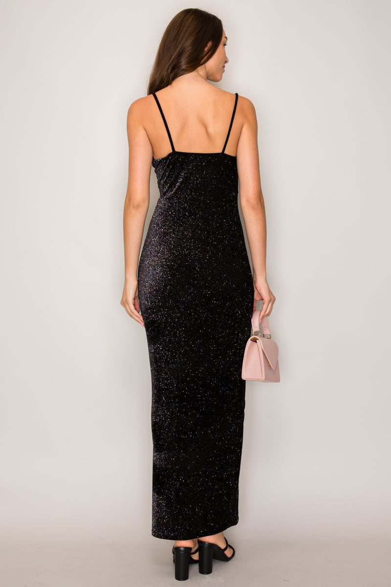 DX70699_Black_4746959